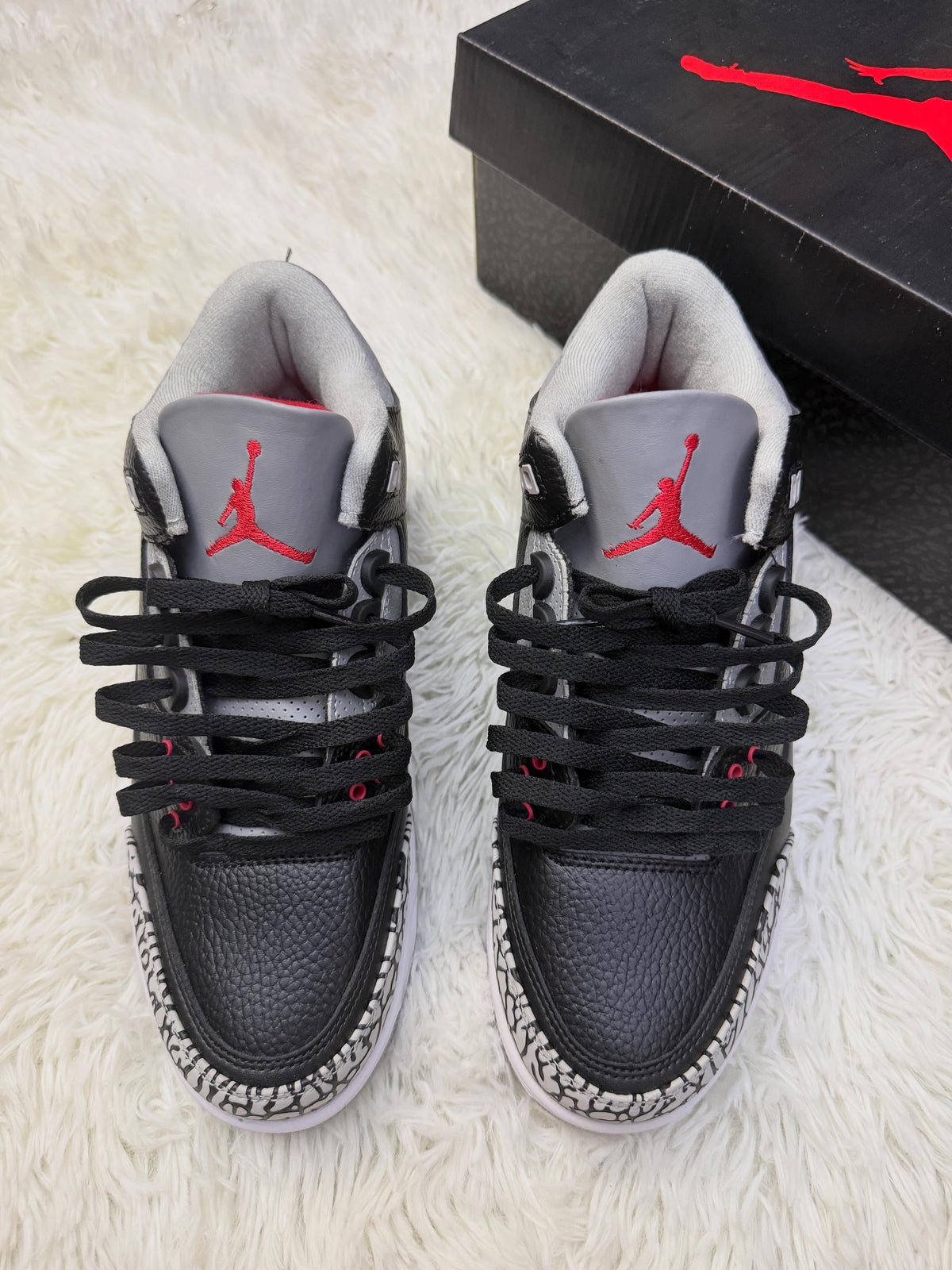 R3 Black Cement