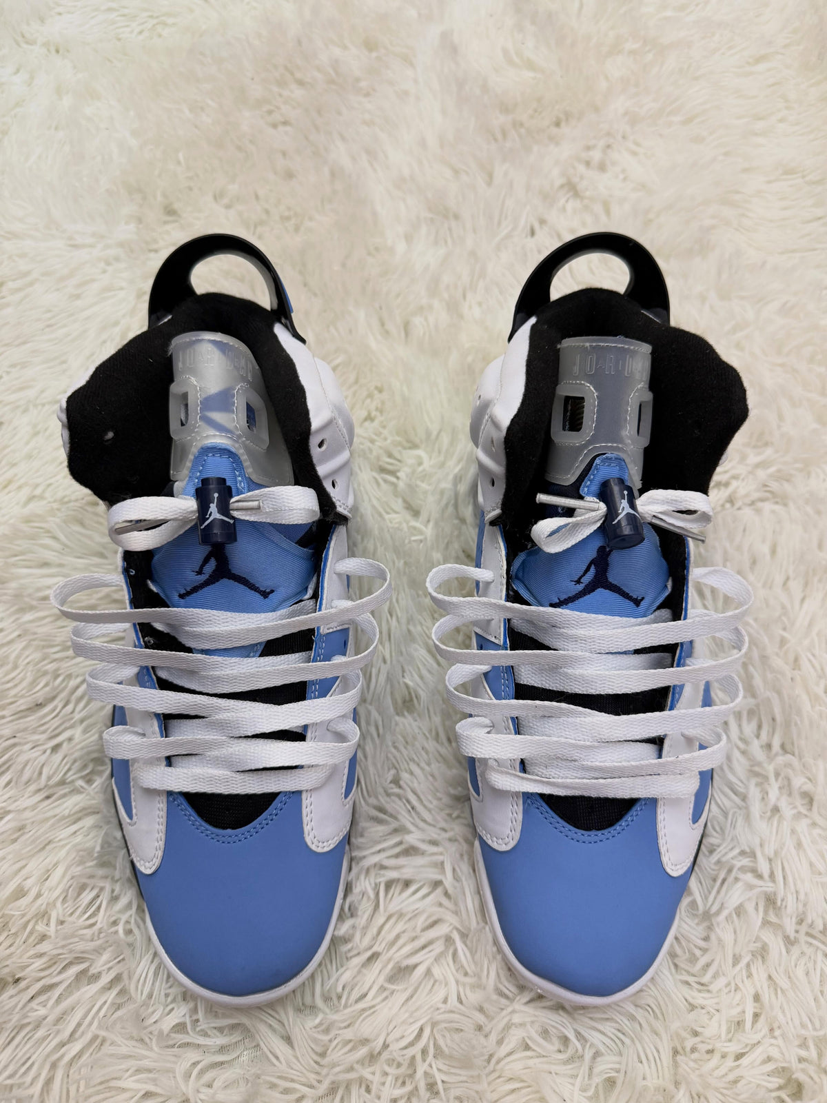 R6 UNC