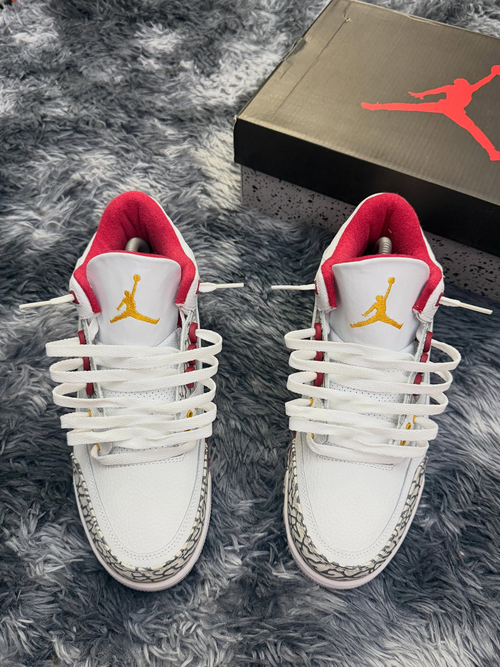 R3 CARDINAL RED