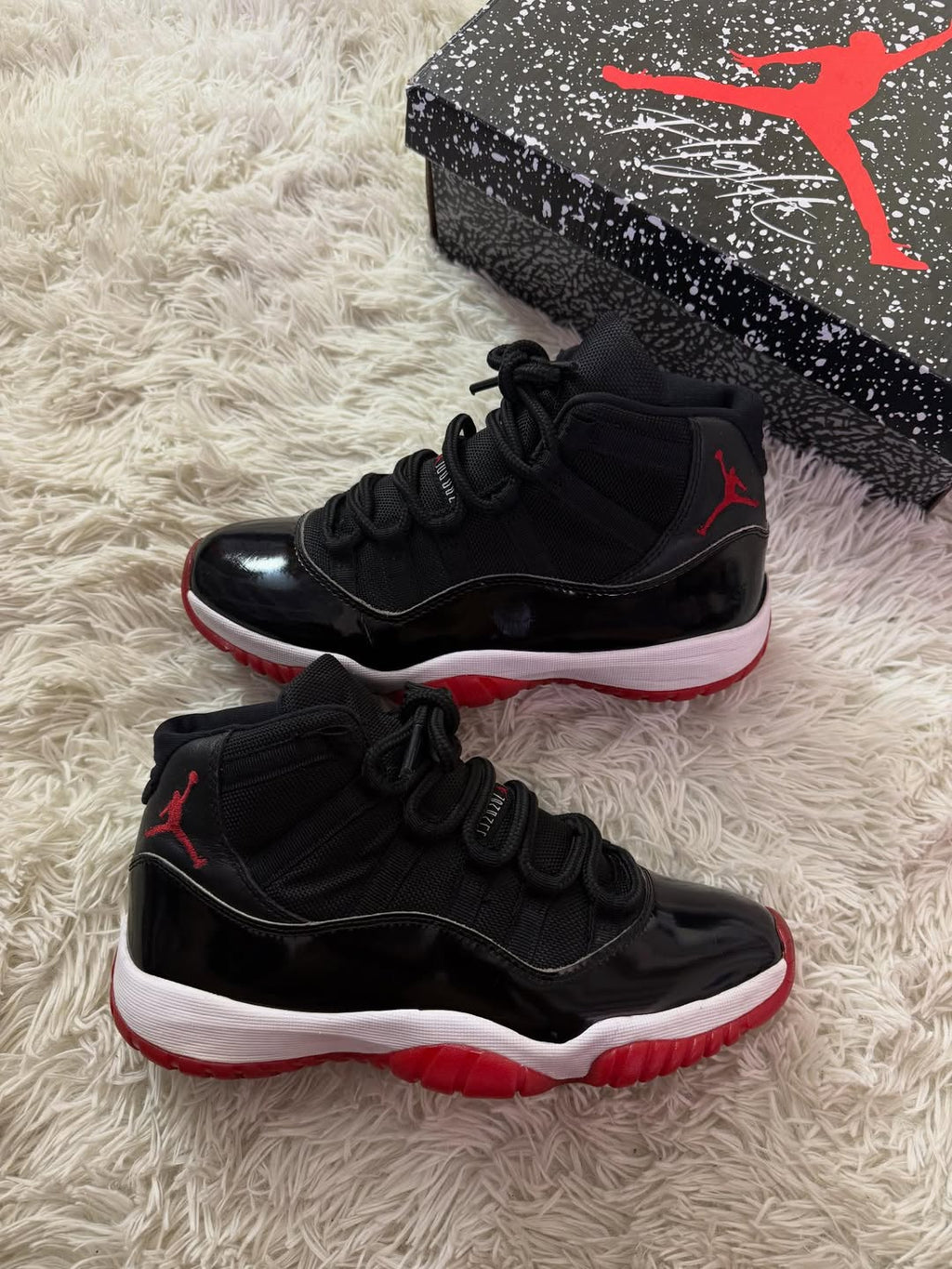 R11 Bred