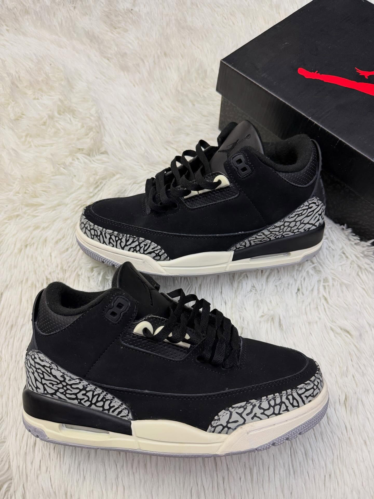 R3 OFF NOIR
