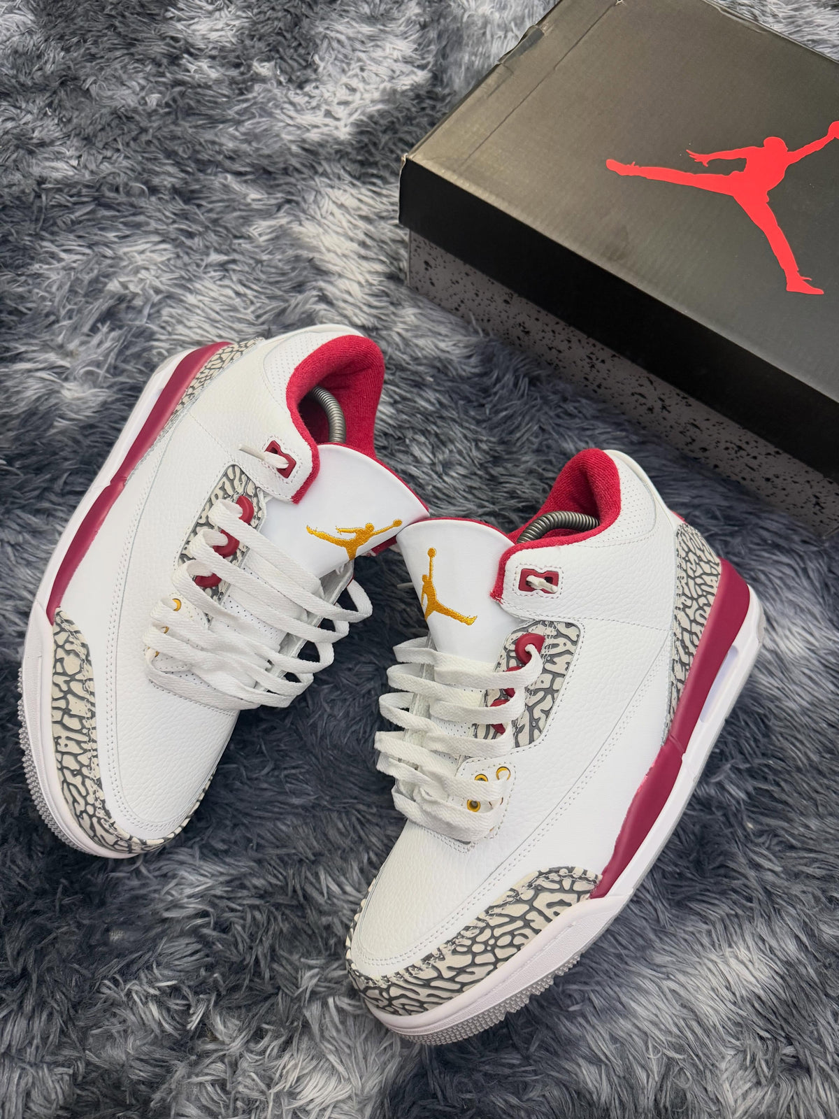 R3 CARDINAL RED