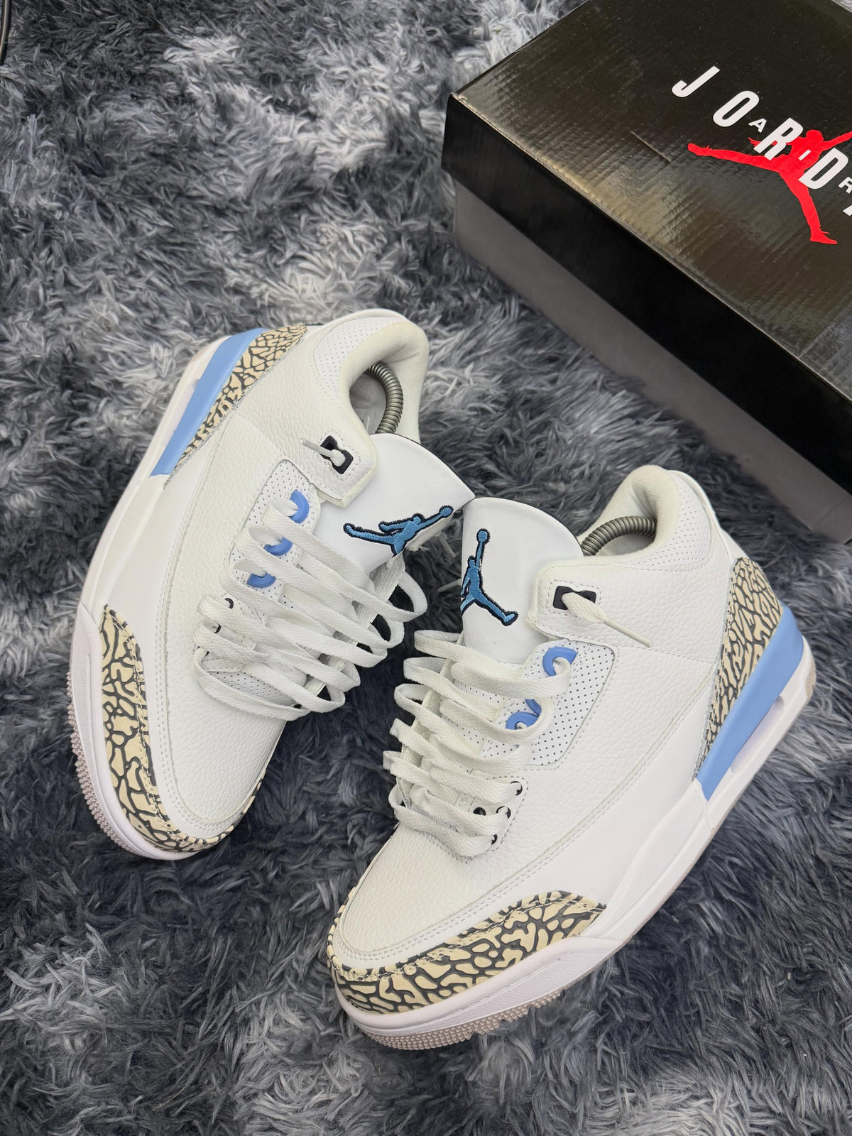 R3 UNC