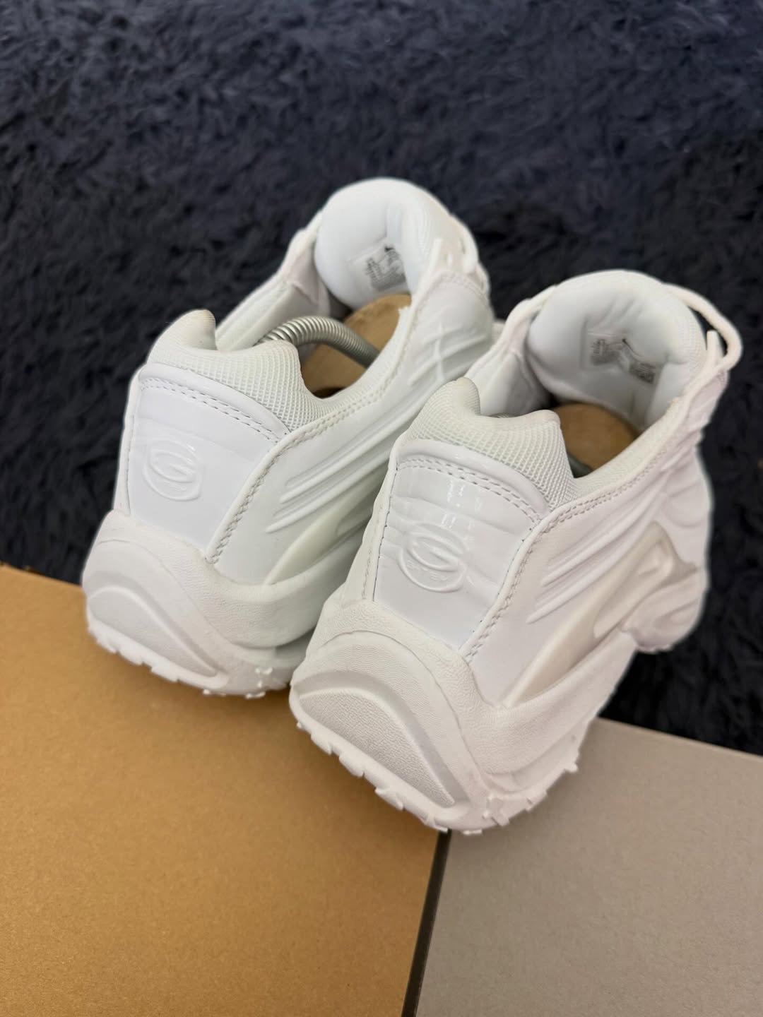 Nocta Hot Step 2 Triple White
