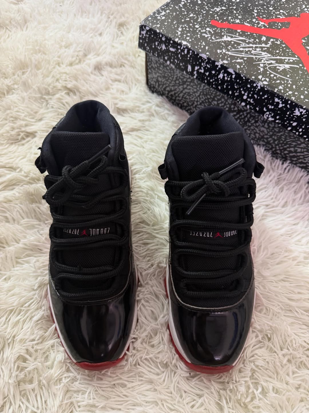 R11 Bred