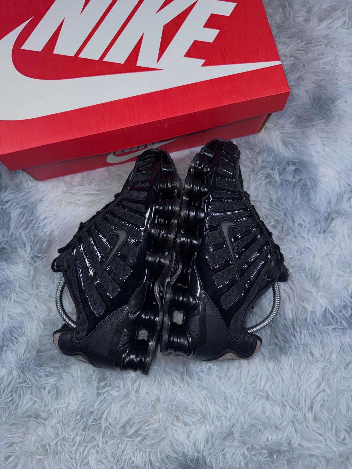 SHOX Triple Black