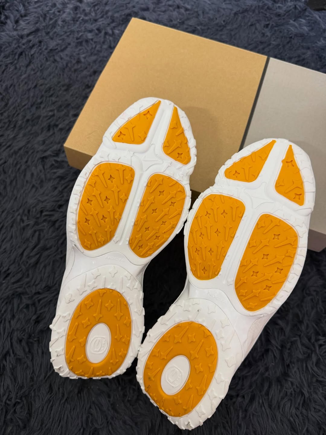 Nocta Hot Step 2 Triple White