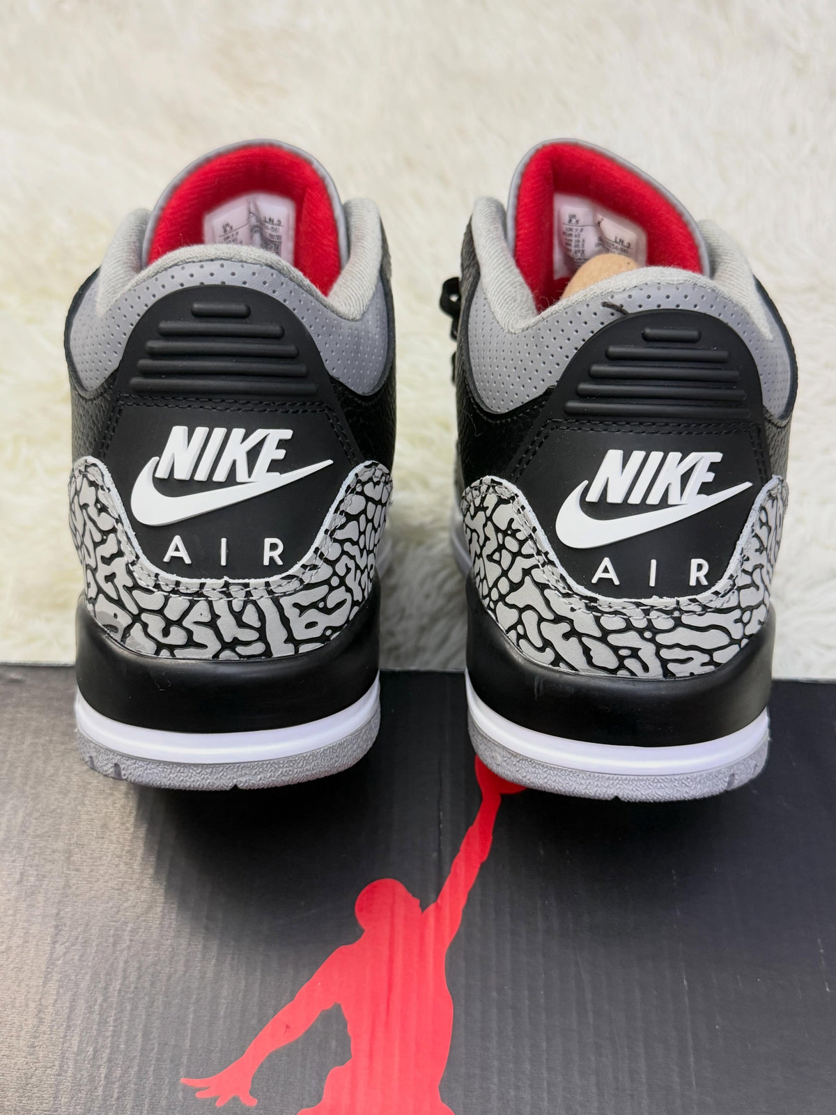 R3 Black Cement