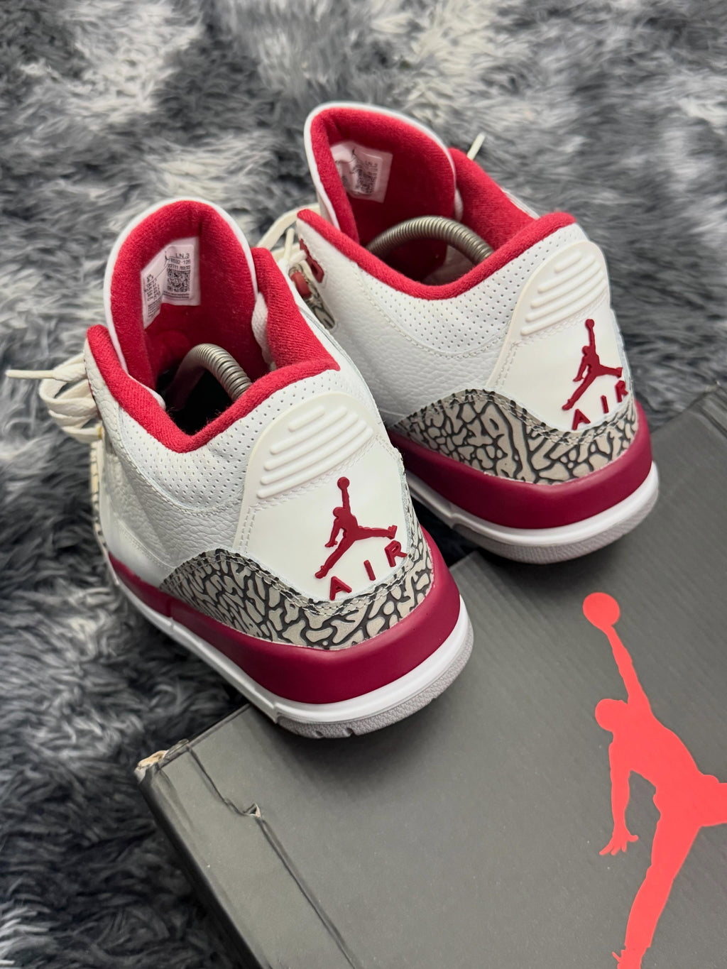 R3 CARDINAL RED