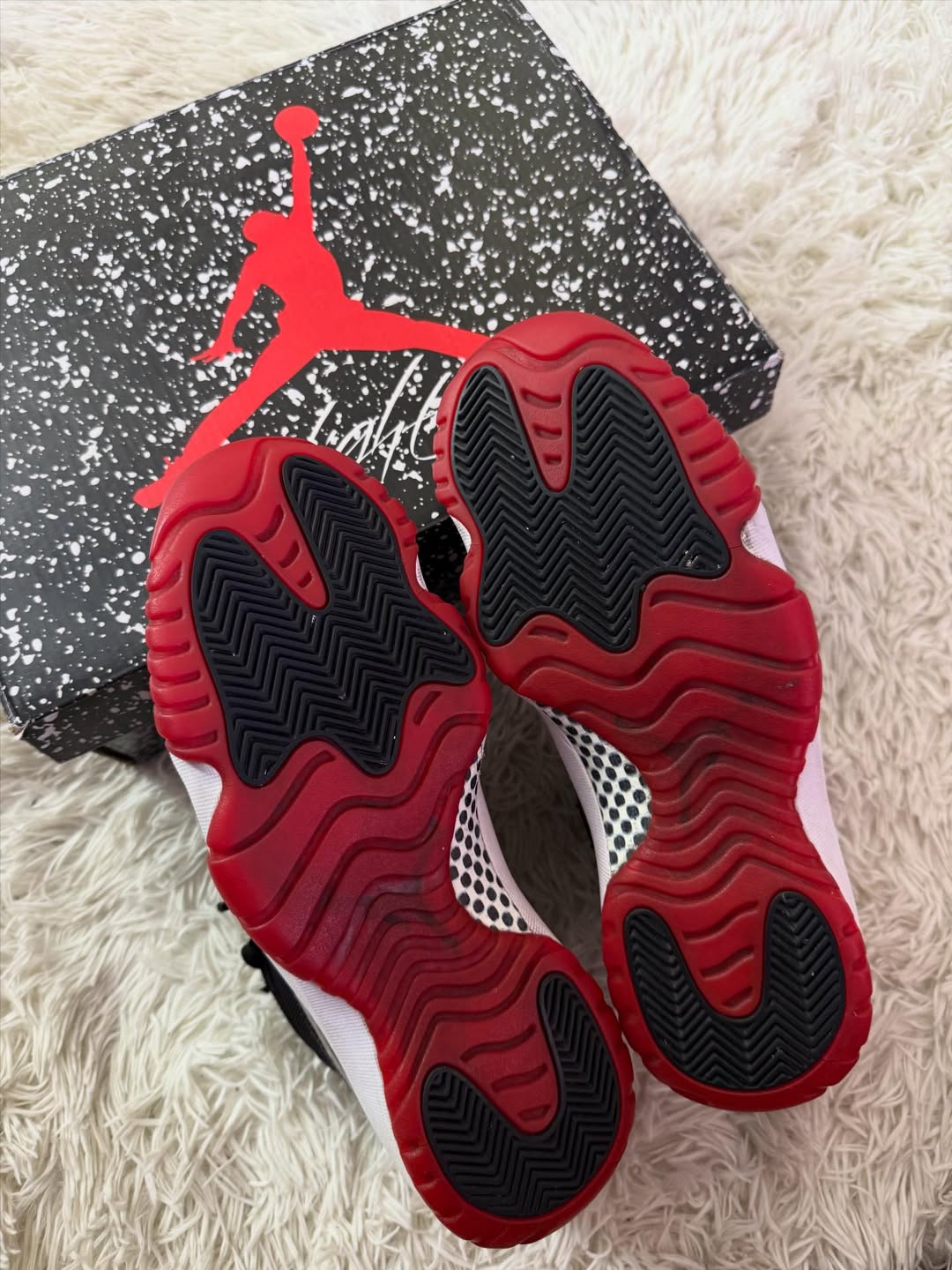 R11 Bred
